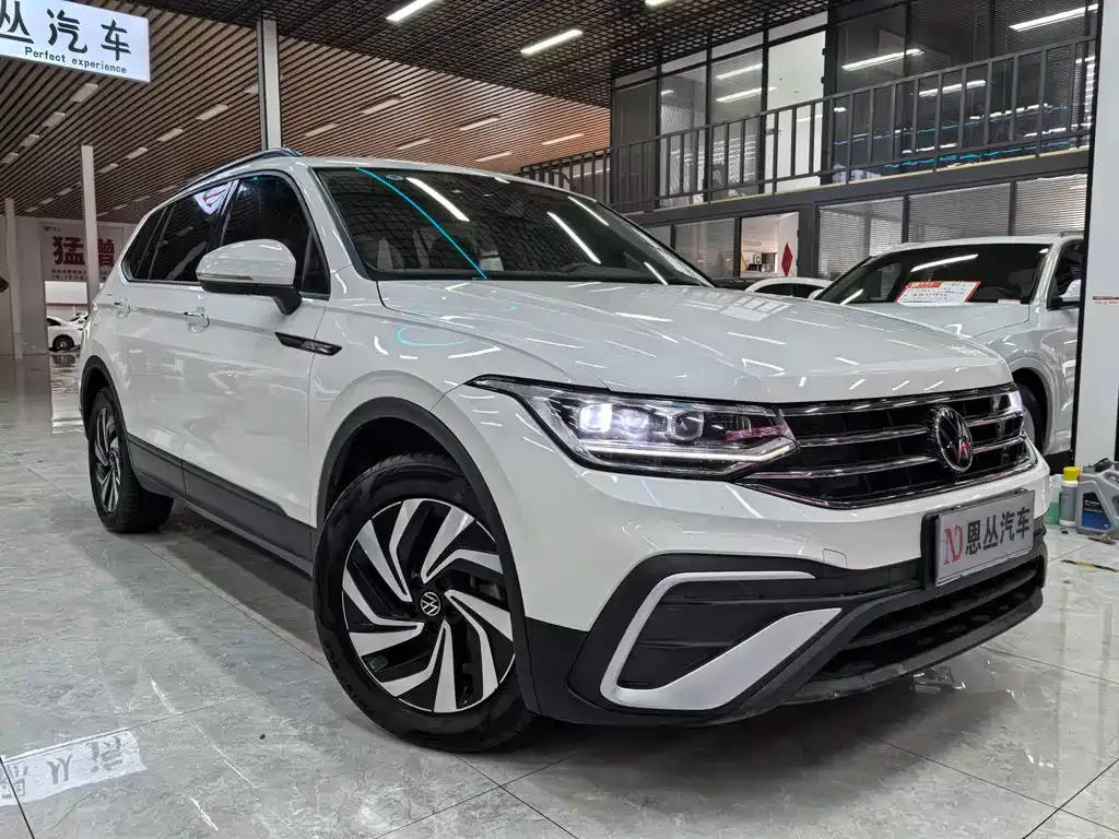 Volkswagen Tiguan L 2022 из CN, фото 10