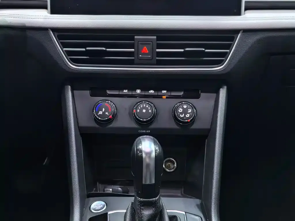 Volkswagen Tiguan L 2022 из CN, фото 2