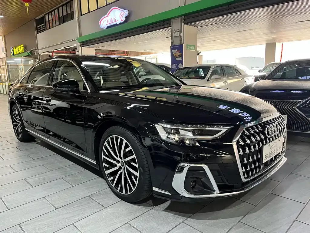 Audi A8 2022 из CN, фото 10