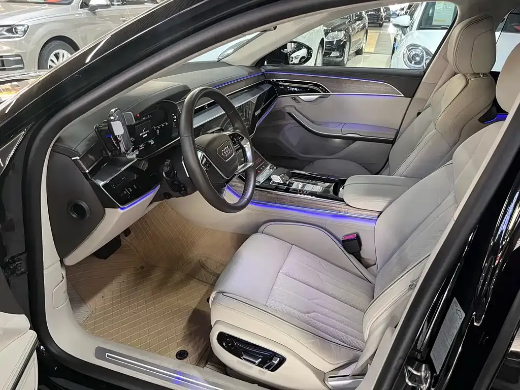 Audi A8 2022 из CN, фото 8