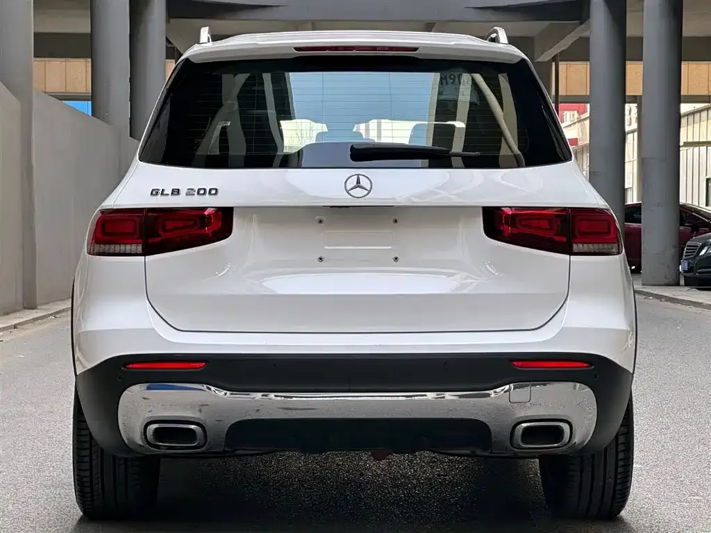 Mercedes-Benz GLB — фото 3