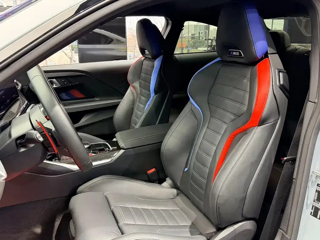 BMW M2 2025 из CN, фото 3