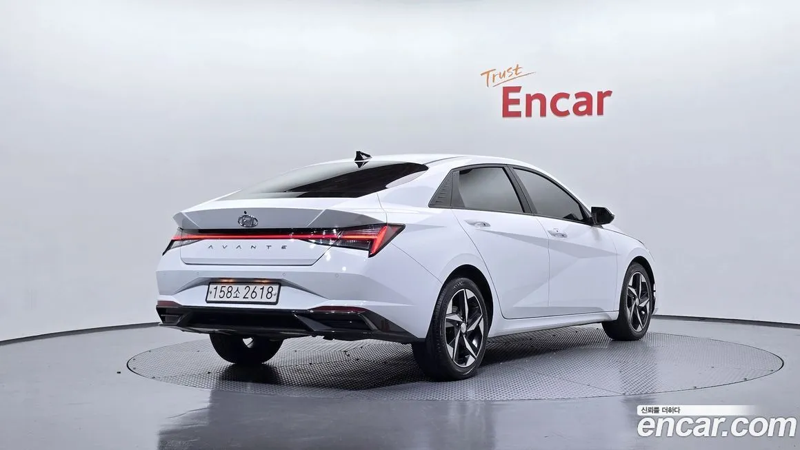 Hyundai AVANTE — фото 3