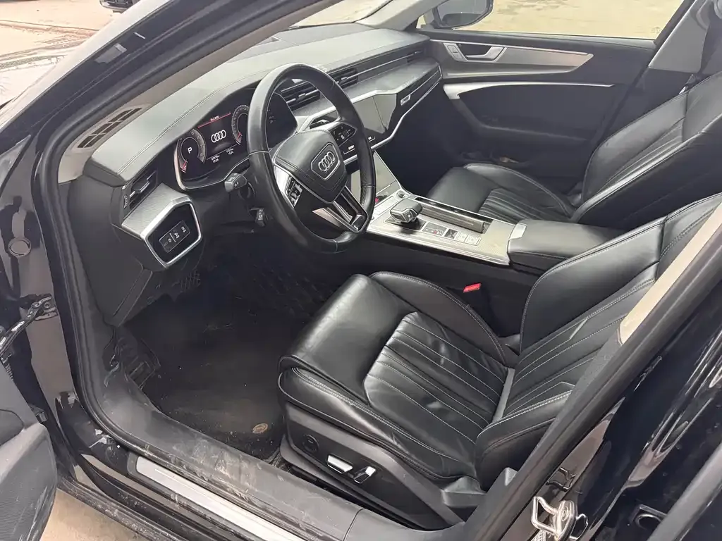 Audi A6L 2023 из CN, фото 5