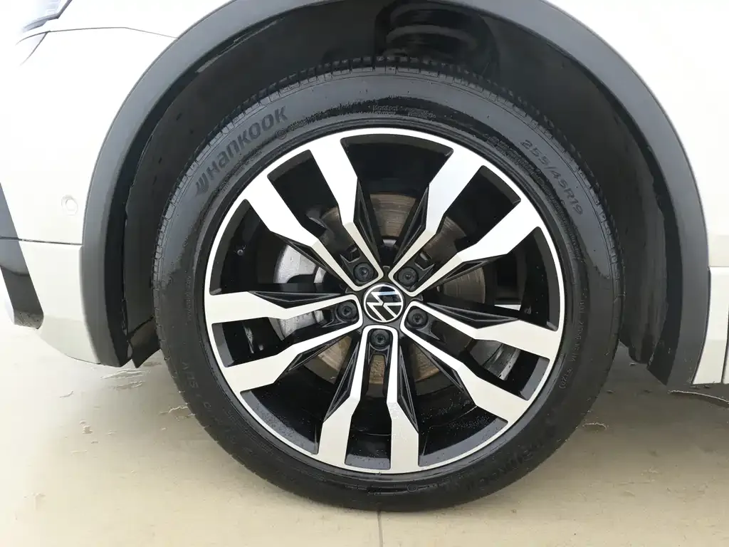 Volkswagen Tiguan L 2021 из CN, фото 8