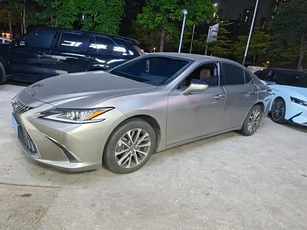 Lexus ES 2023 из CN, фото 1