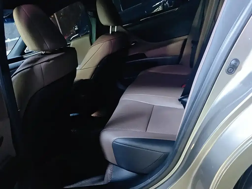 Lexus ES 2023 из CN, фото 3