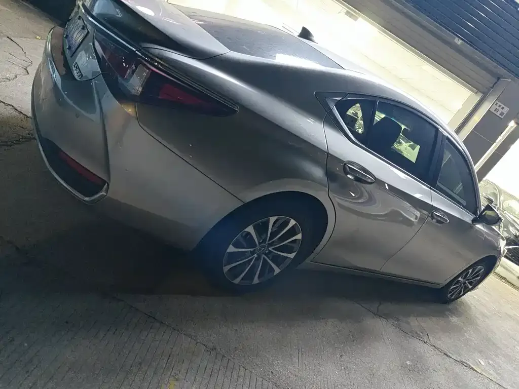 Lexus ES 2023 из CN, фото 4