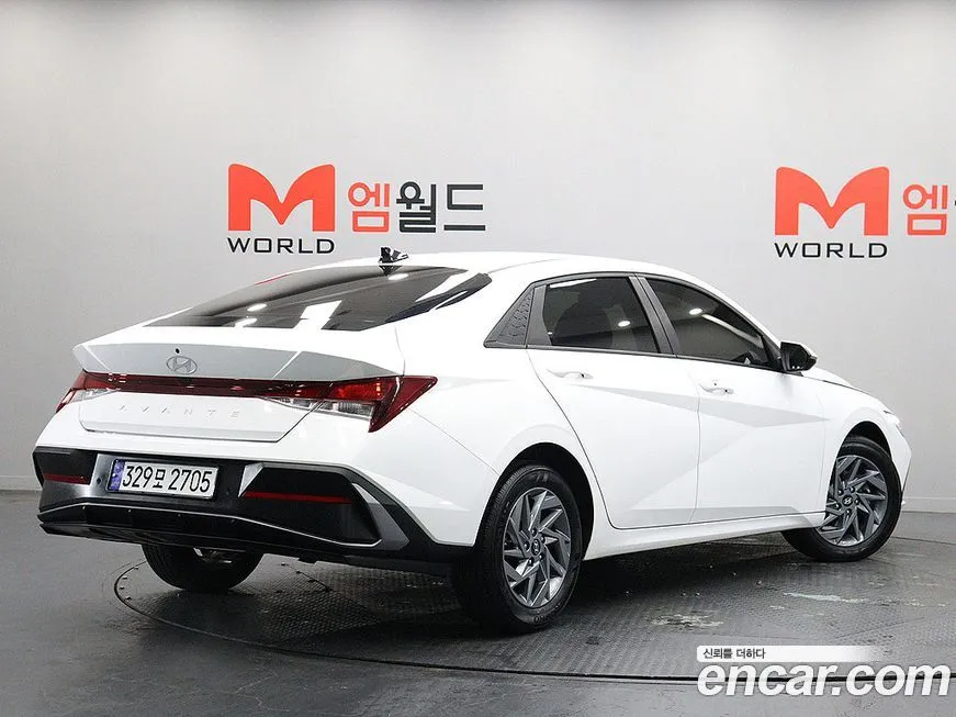 Hyundai AVANTE — фото 3