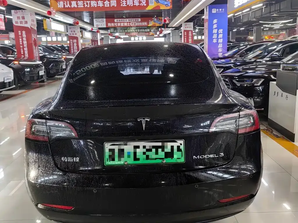 Tesla Model 3 — фото 2