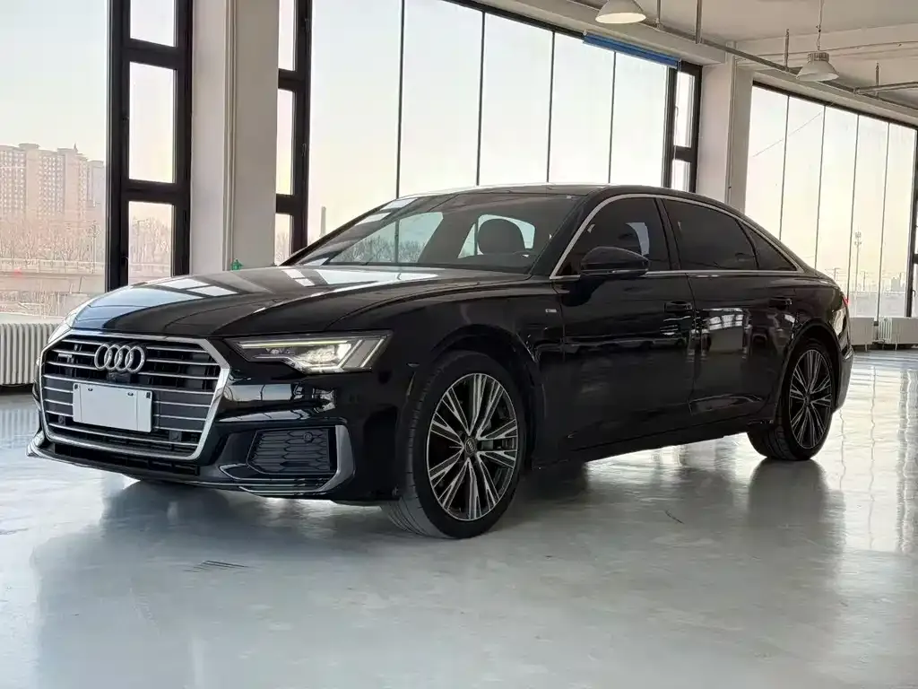Audi A6L — фото 1