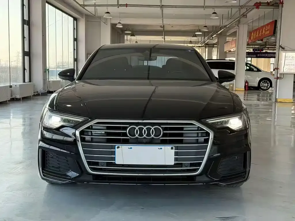 Audi A6L — фото 5