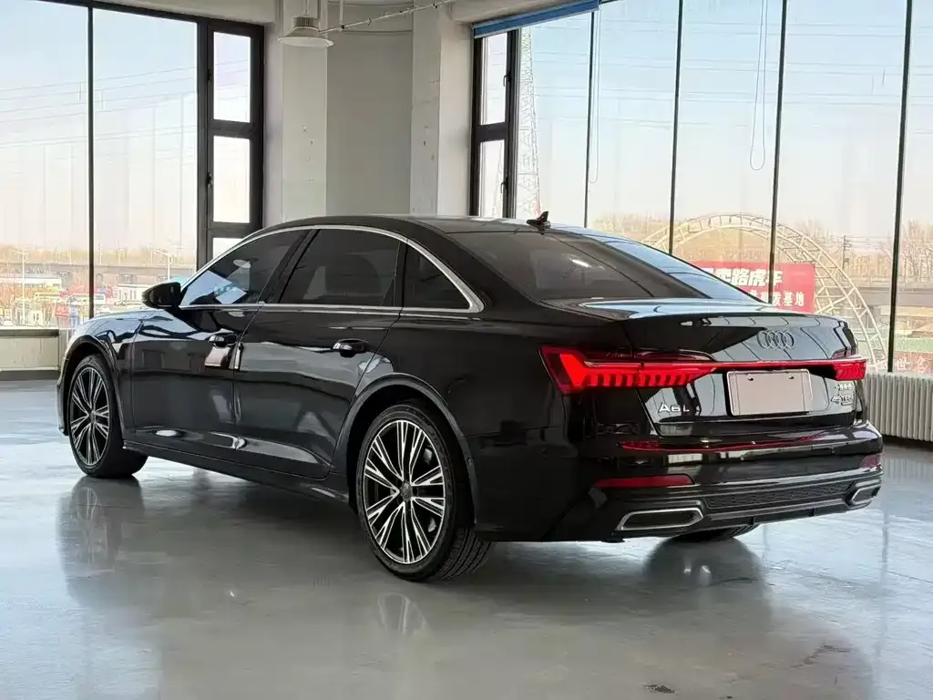 Audi A6L — фото 8