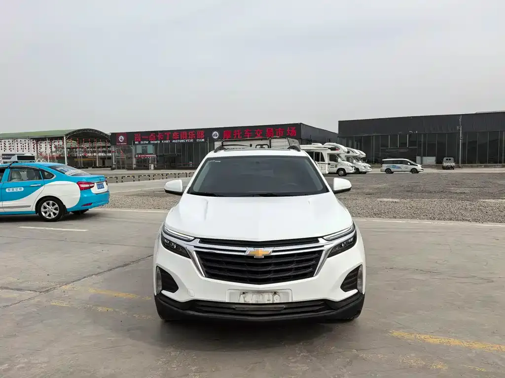 Chevrolet Equinox 2022 из CN, фото 9