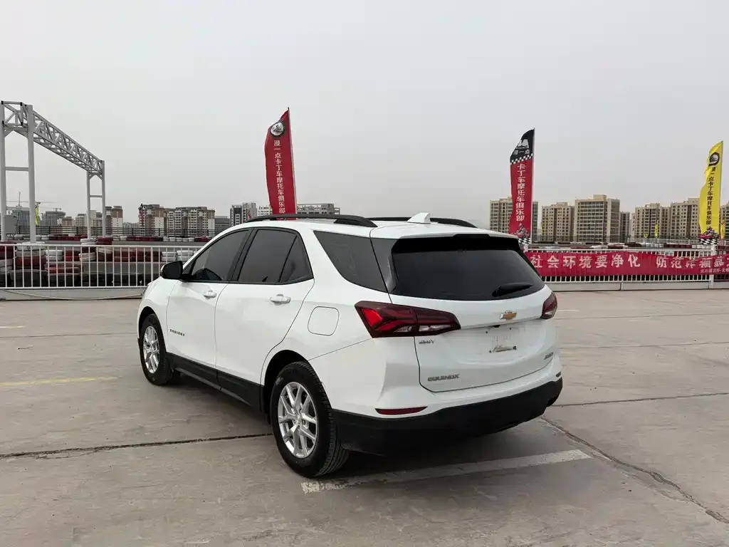 Chevrolet Equinox 2022 из CN, фото 8