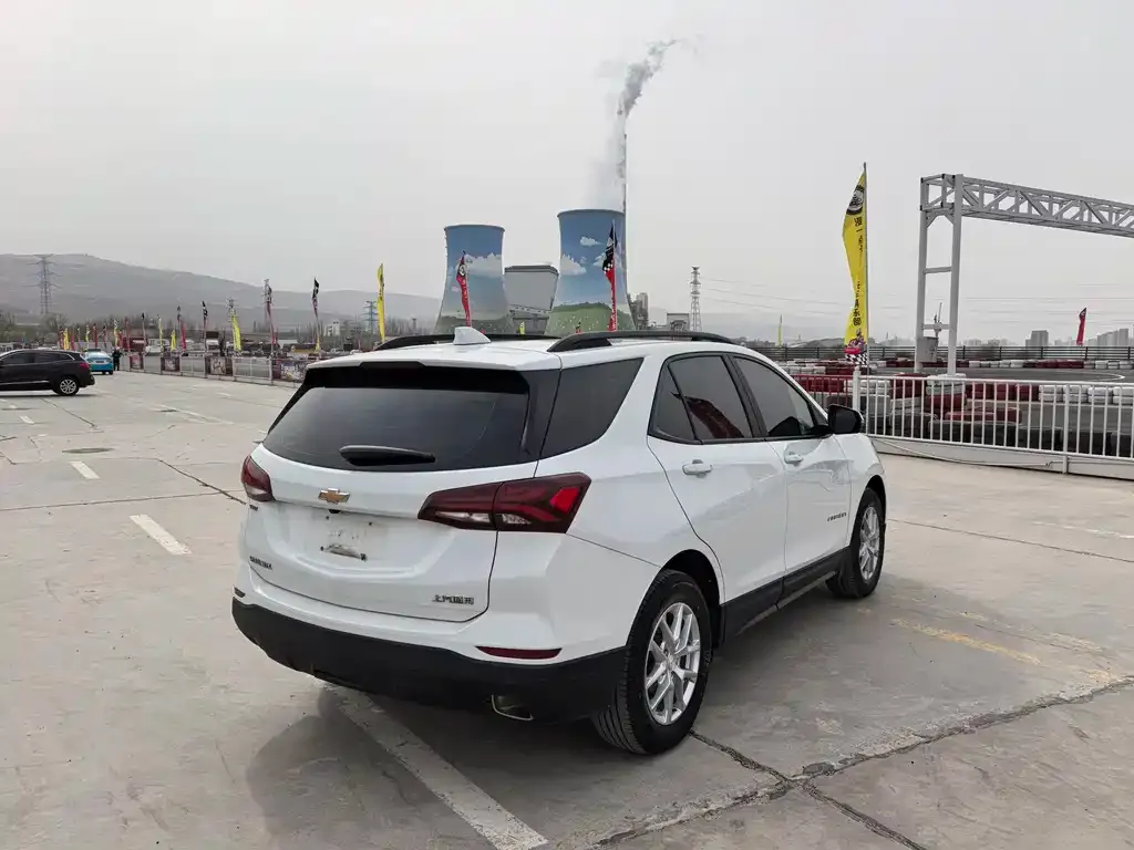Chevrolet Equinox 2022 из CN, фото 4