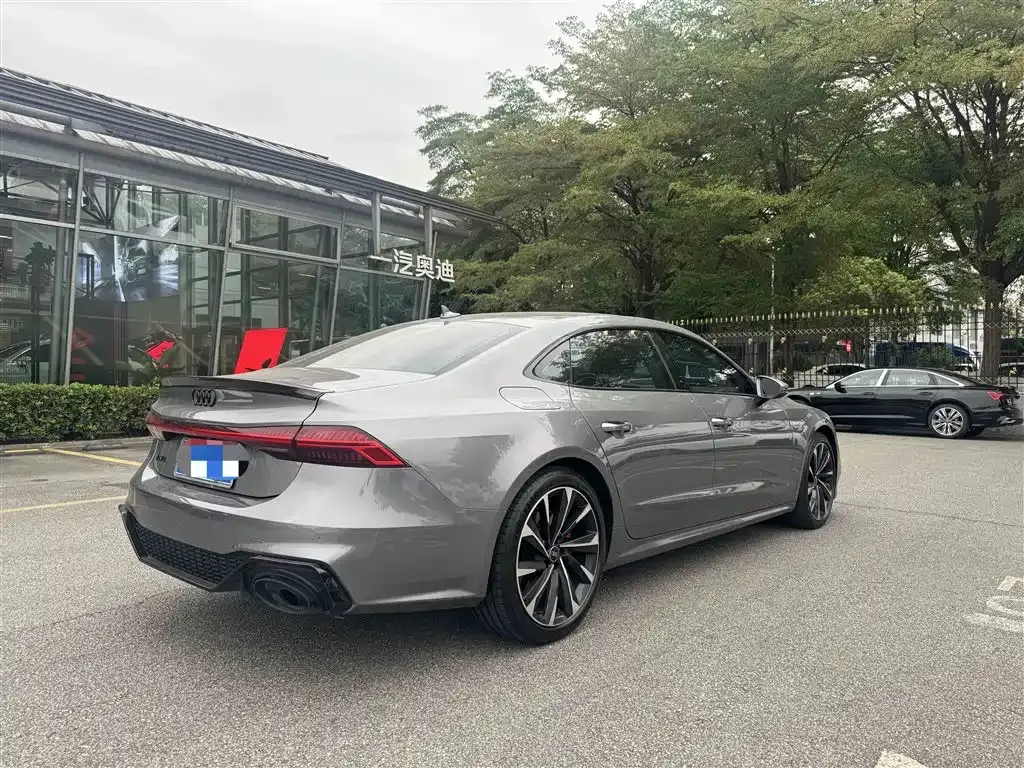 Audi A7L — фото 7