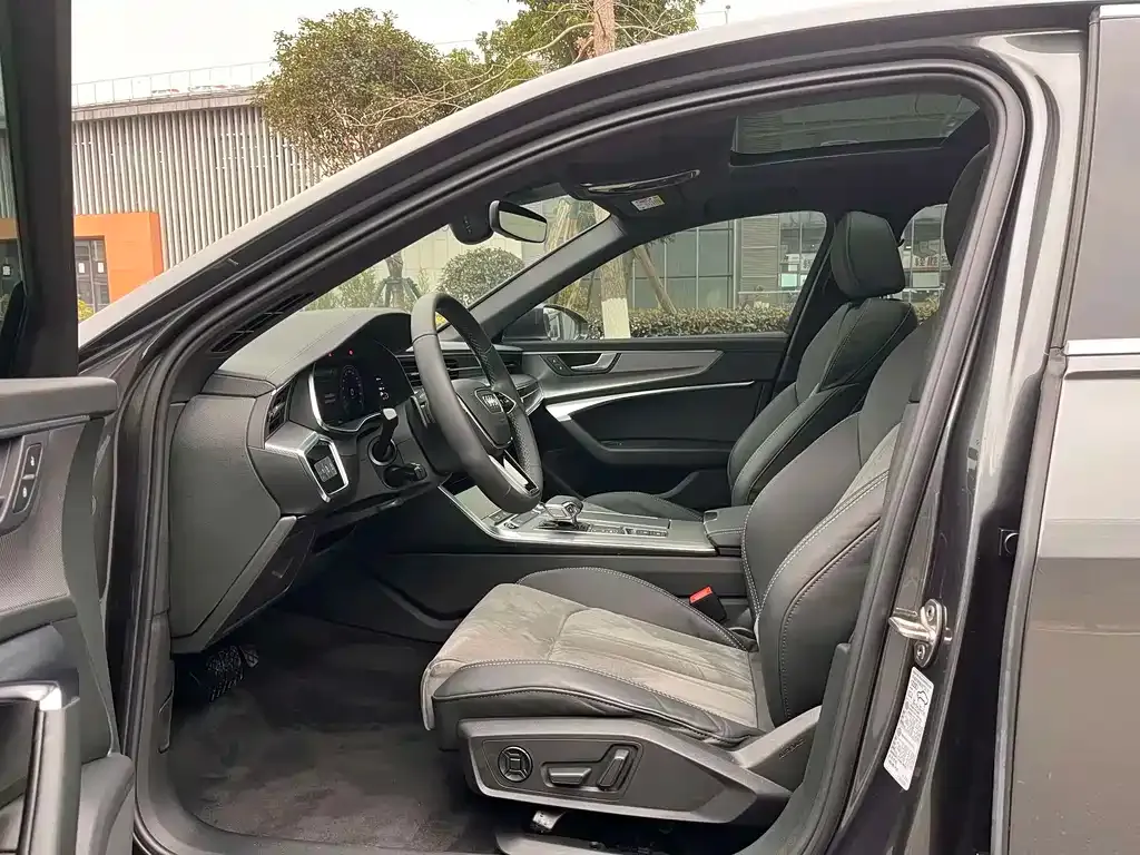 Audi A6L 2022 из CN, фото 5