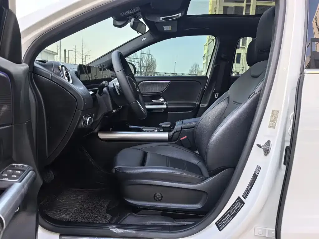 Mercedes-Benz EQA 2023 из CN, фото 3