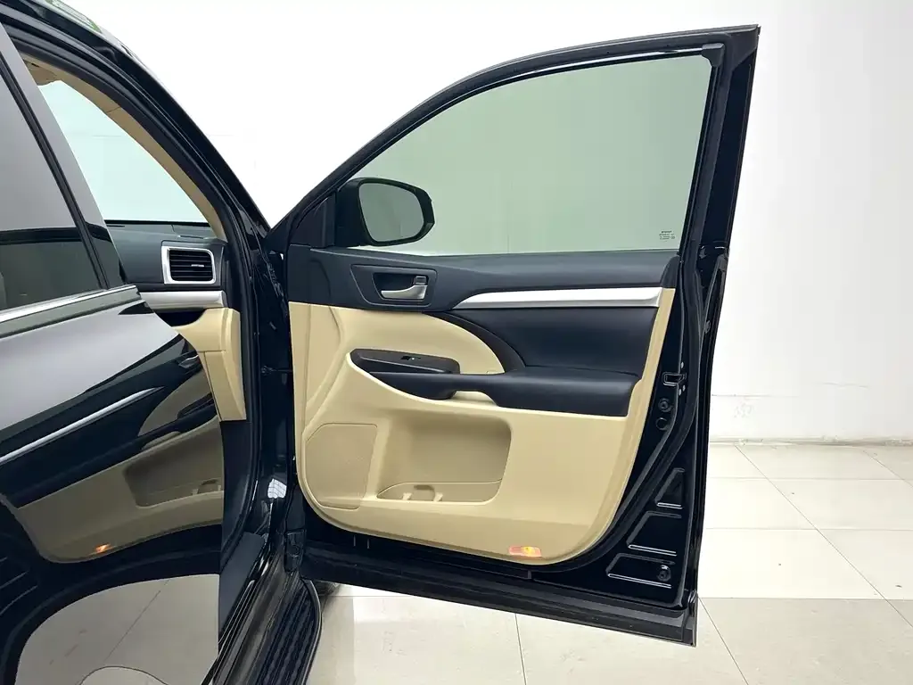 Toyota Highlander 2021 из CN, фото 4