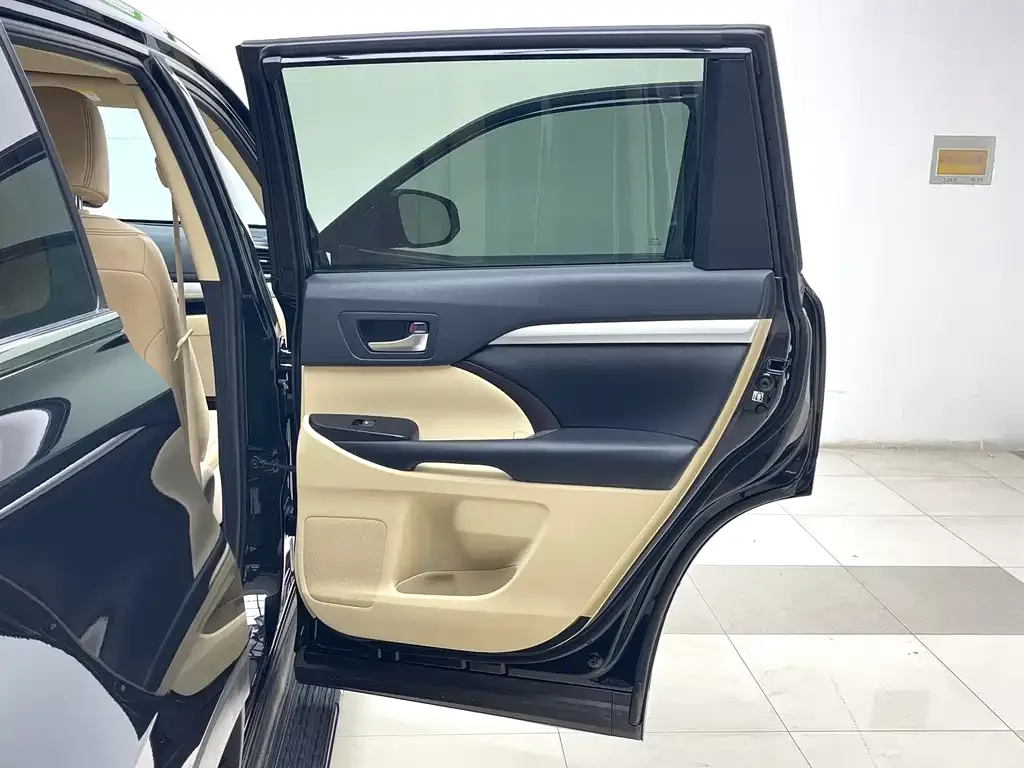 Toyota Highlander 2021 из CN, фото 7