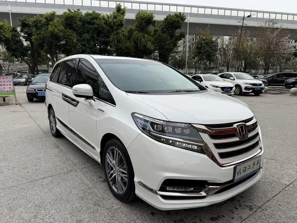 Honda Elysion 2021 из CN, фото 9