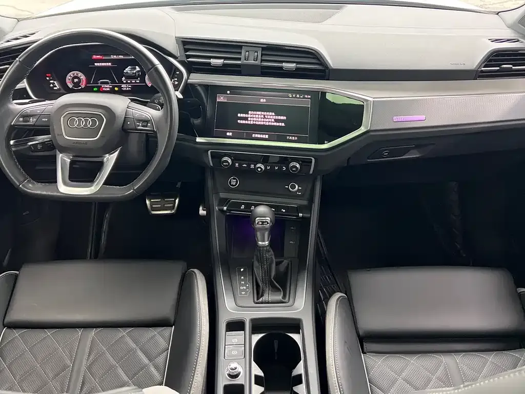 Audi Q3 — фото 10