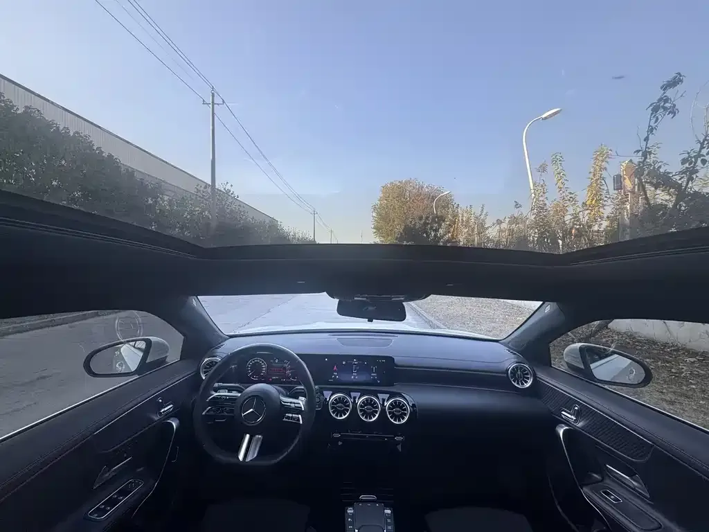 Mercedes-Benz A-Class 2023 из CN, фото 8