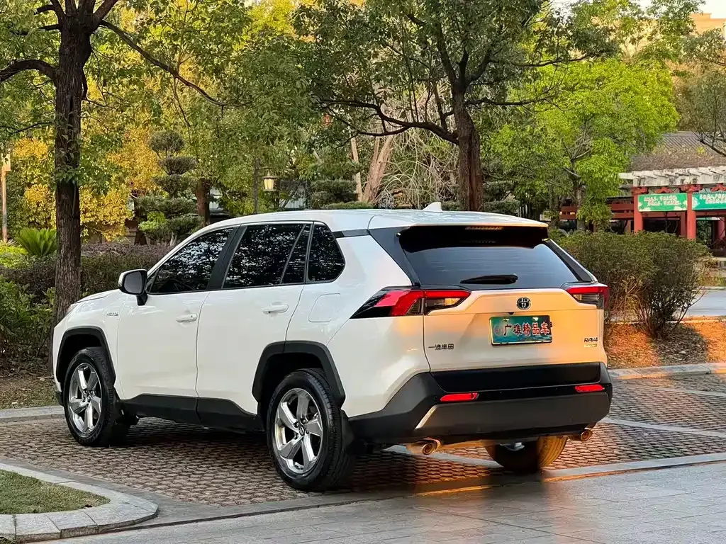 Toyota RAV4 2022 из CN, фото 10