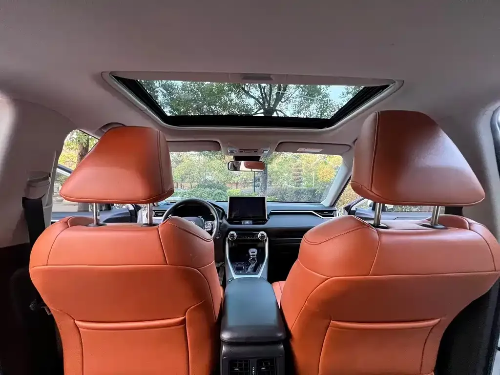 Toyota RAV4 2022 из CN, фото 4