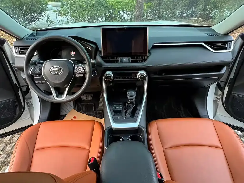Toyota RAV4 2022 из CN, фото 3