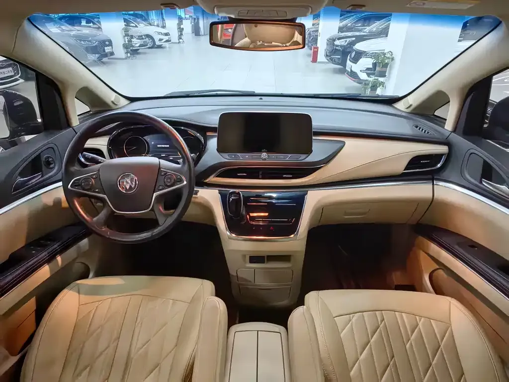 Buick GL8 2024 из CN, фото 3