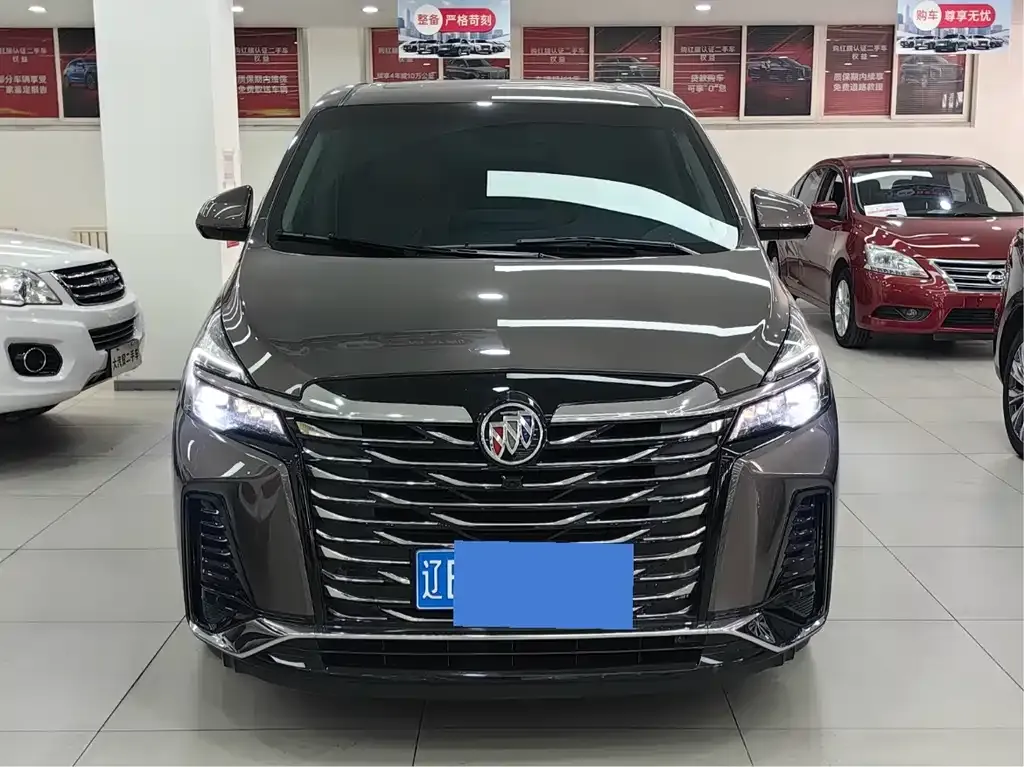 Buick GL8 2024 из CN, фото 2
