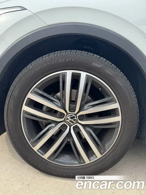 Volkswagen Tiguan 2023 из KR, фото 2