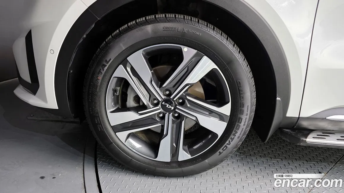 Kia Sorento — фото 6