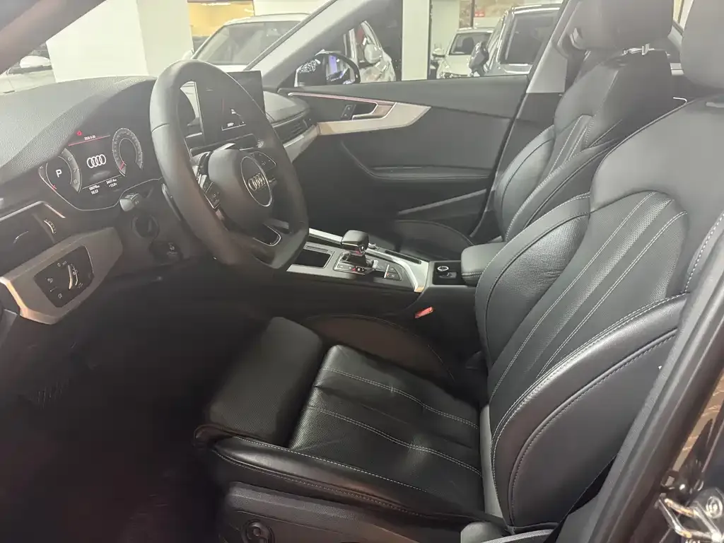 Audi A4L 2021 из CN, фото 6