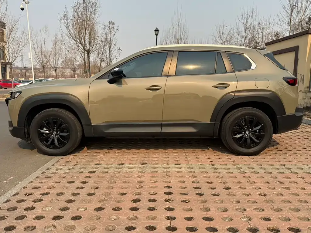Mazda CX-50 2023 из CN, фото 8