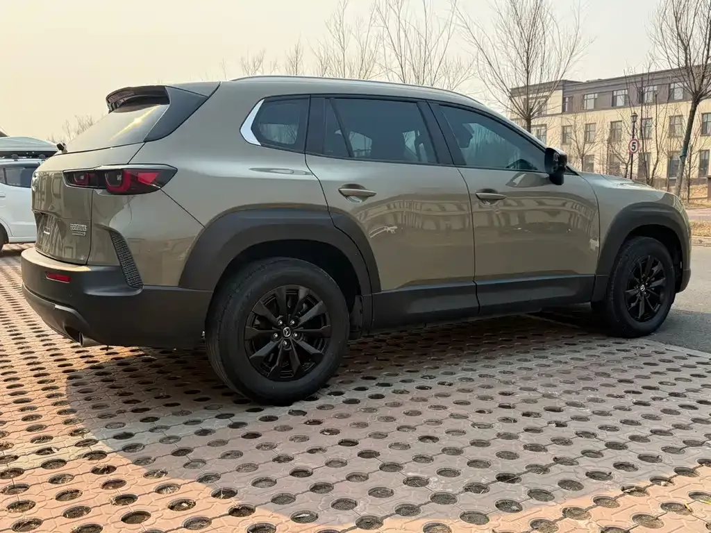 Mazda CX-50 2023 из CN, фото 10
