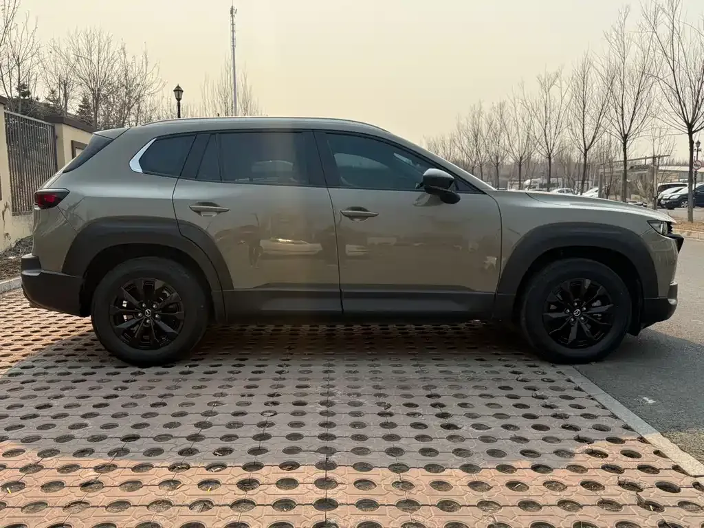 Mazda CX-50 2023 из CN, фото 2