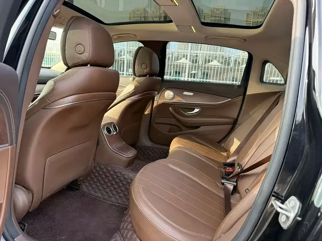 Mercedes-Benz E-Class 2022 из CN, фото 3