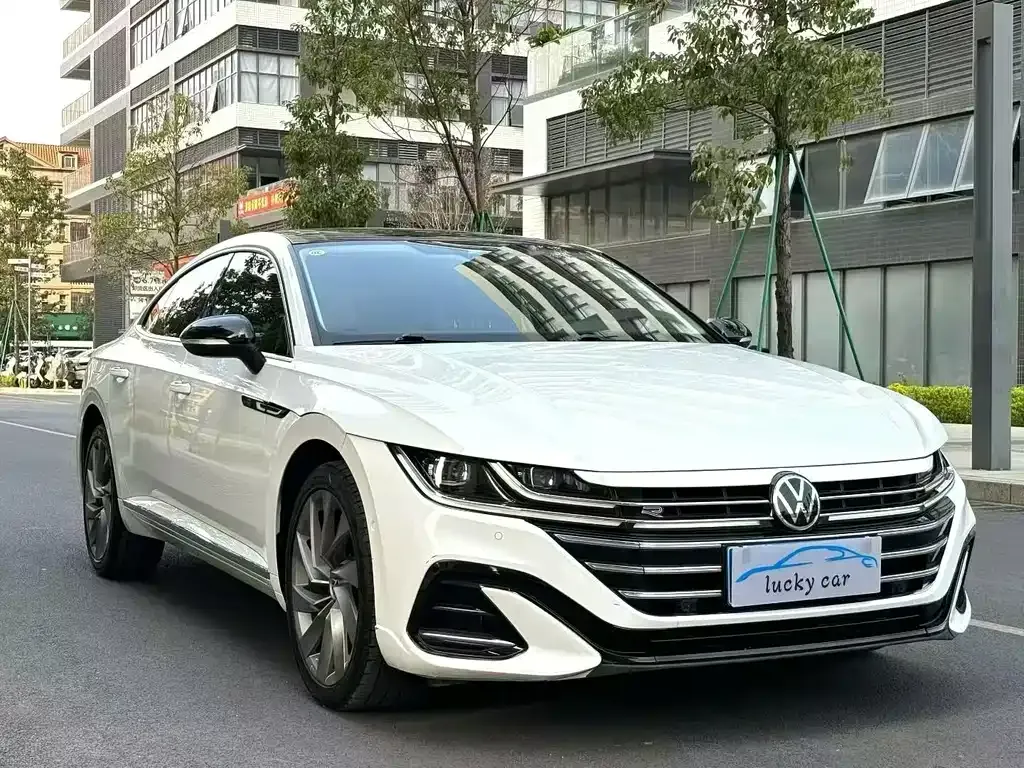 Volkswagen CC 2023 из CN, фото 8