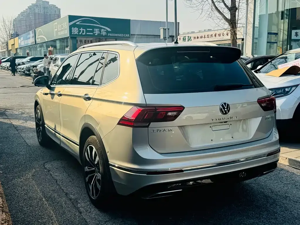 Volkswagen Tiguan L 2021 из CN, фото 3