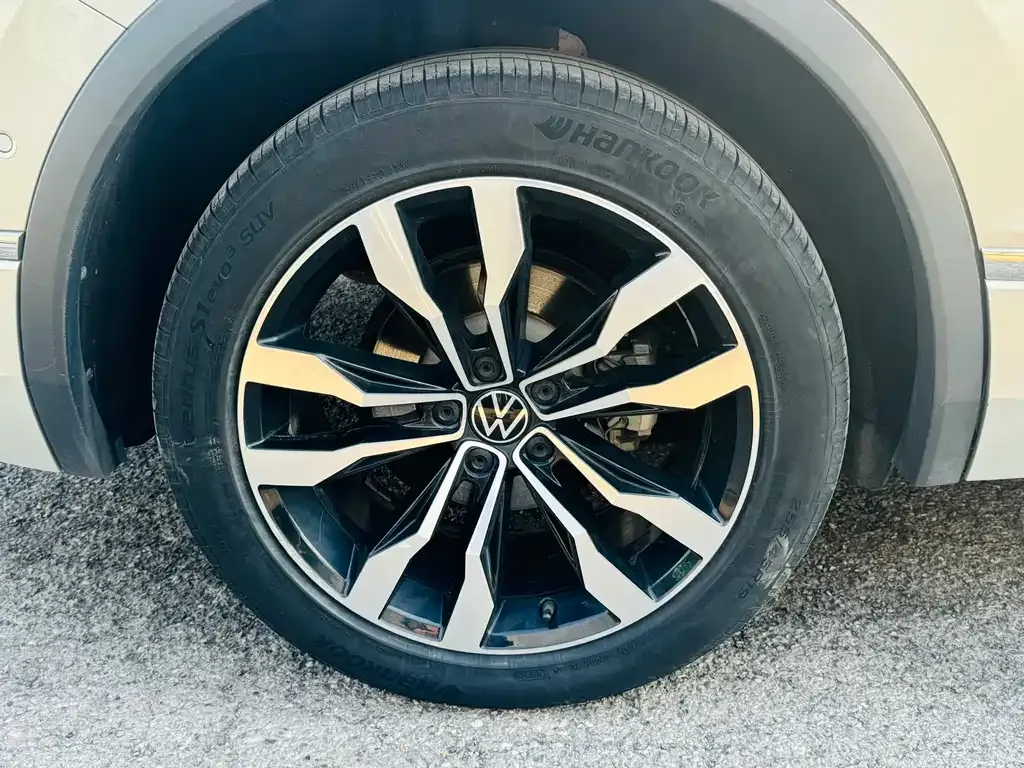Volkswagen Tiguan L 2021 из CN, фото 7