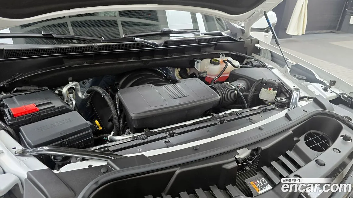 Cadillac Escalade 2025 из KR, фото 10
