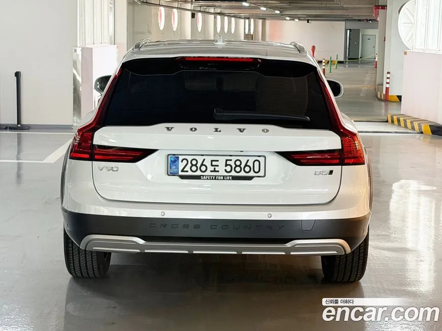 Volvo V90 2025 из KR, фото 10