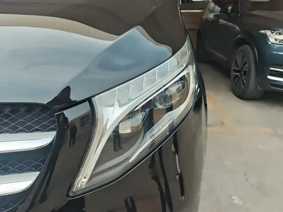 Mercedes-Benz V-Class 2021 из CN, фото 2