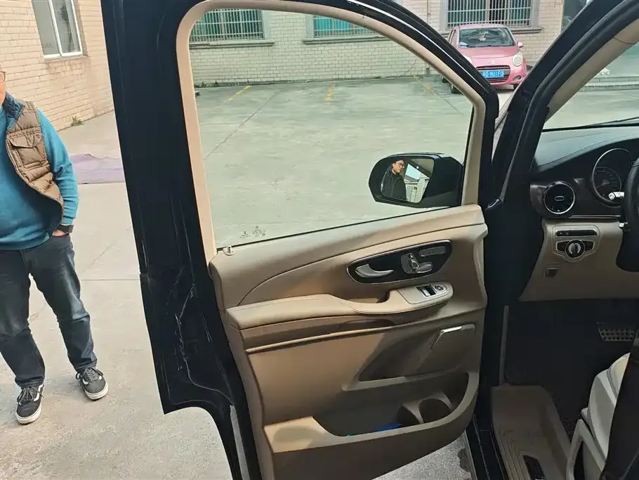 Mercedes-Benz V-Class 2021 из CN, фото 7