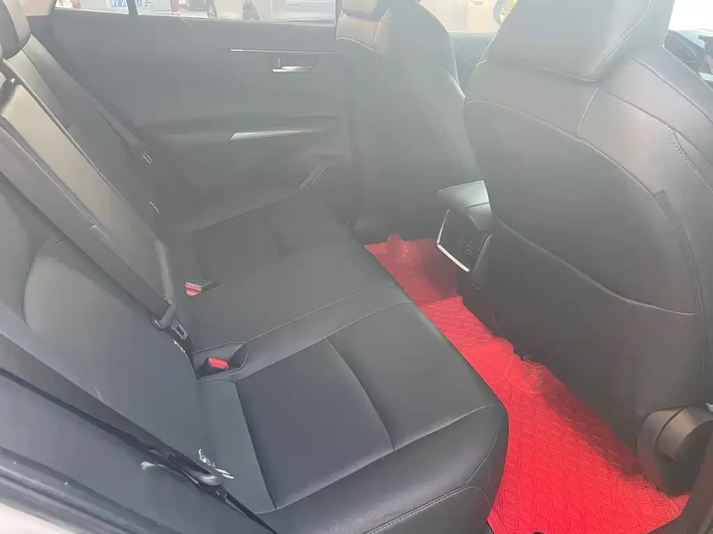 Toyota Venza 2023 из CN, фото 4