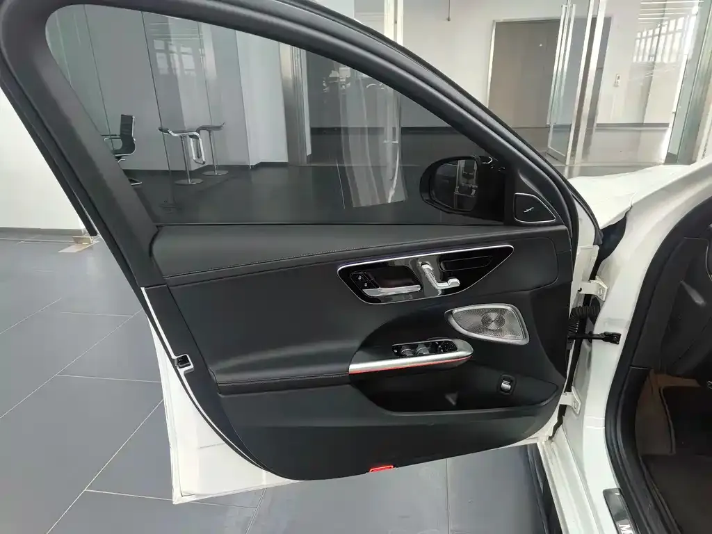 Mercedes-Benz C-Class 2024 из CN, фото 4