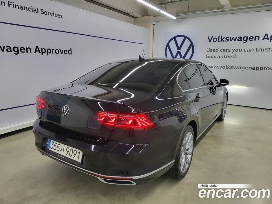 Volkswagen Passat 2021 из KR, фото 2